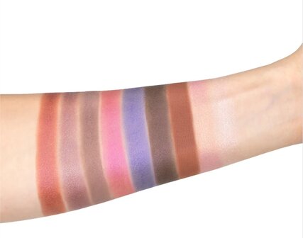 L.A. Colors - Fruity Fun Eyeshadow - CES492 - Berry Kiss - Oogschaduw - 7.5 g