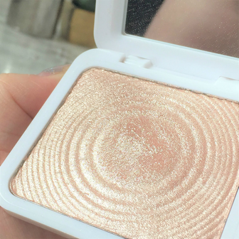 Models Own - Sculpt &amp; Glow - 01 Golden Sand