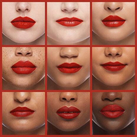 Wet 'n Wild - Silk Finish - Lipstick - 563C - Raging Red