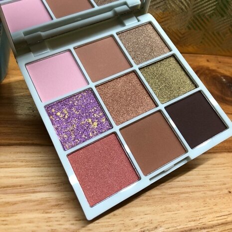 The Beauty Crop - Coco Paradise - Eyeshadow Palette