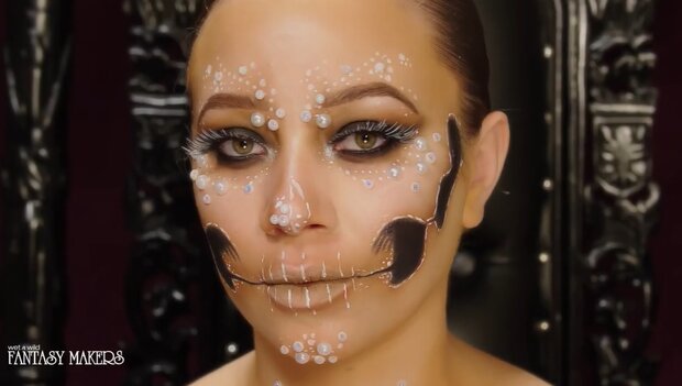 Wet n Wild - Fantasy Makers - Face and Body Stencil - 13035 Skeleton Queen