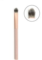 Maybelline - Gigi Hadid - Eye Contour Brush - GG03 - Make Up kwast - 1 Stuk - Roze - 6 g Maybelline - Gigi Hadid - Eye Contour Brush - GG03 - Make Up kwast - 1 Stuk - Roze - 6 g